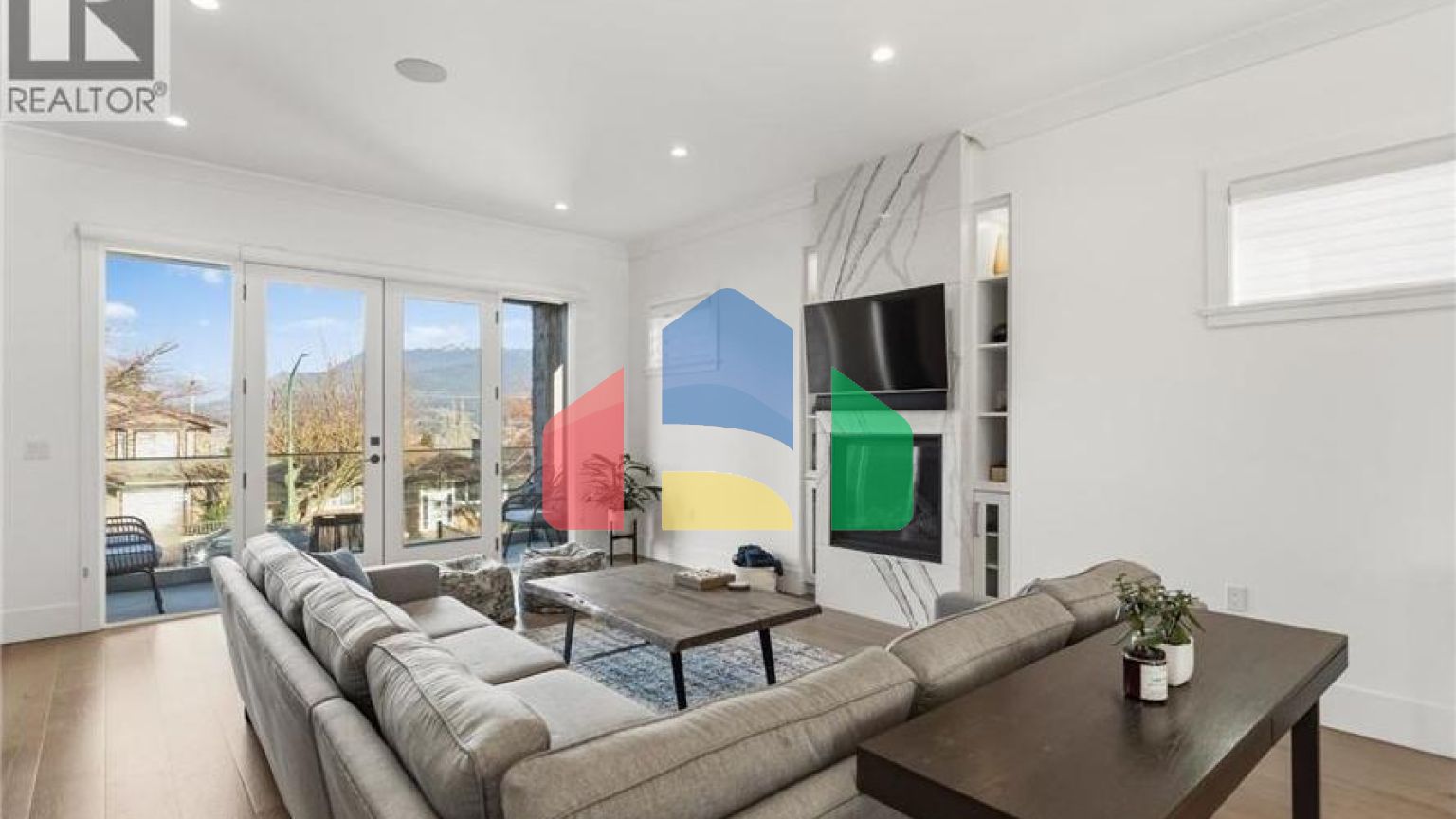 Residential - Single Family Home - Burnaby, Canada - Canada