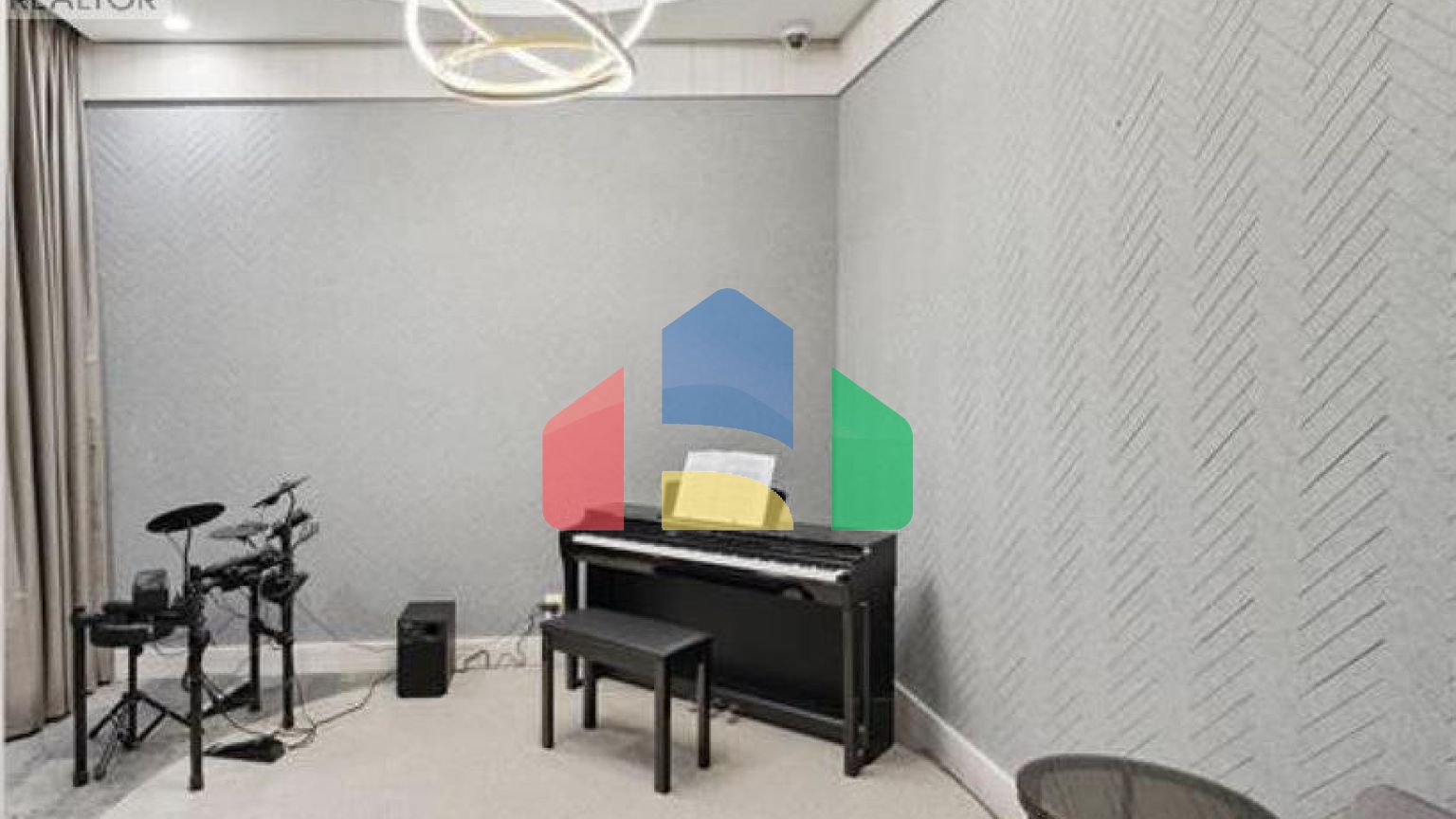 Residential - Single Family Home - Burnaby, Canada - Canada