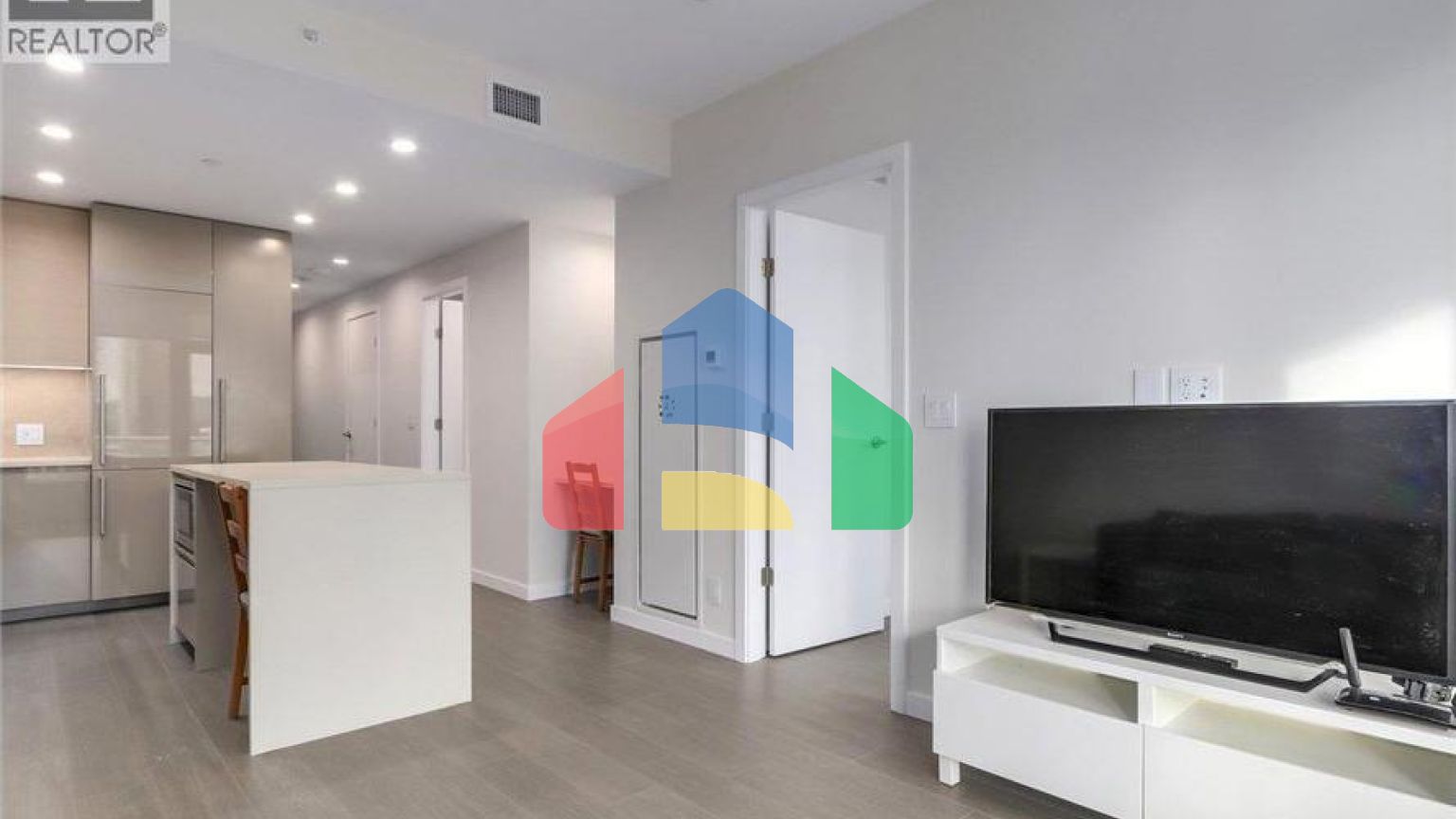 Residential - Single Family Home - Burnaby, Canada - Canada