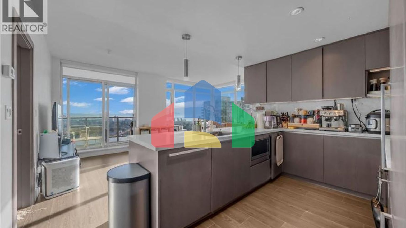 Residential - Single Family Home - Burnaby, Canada - Canada