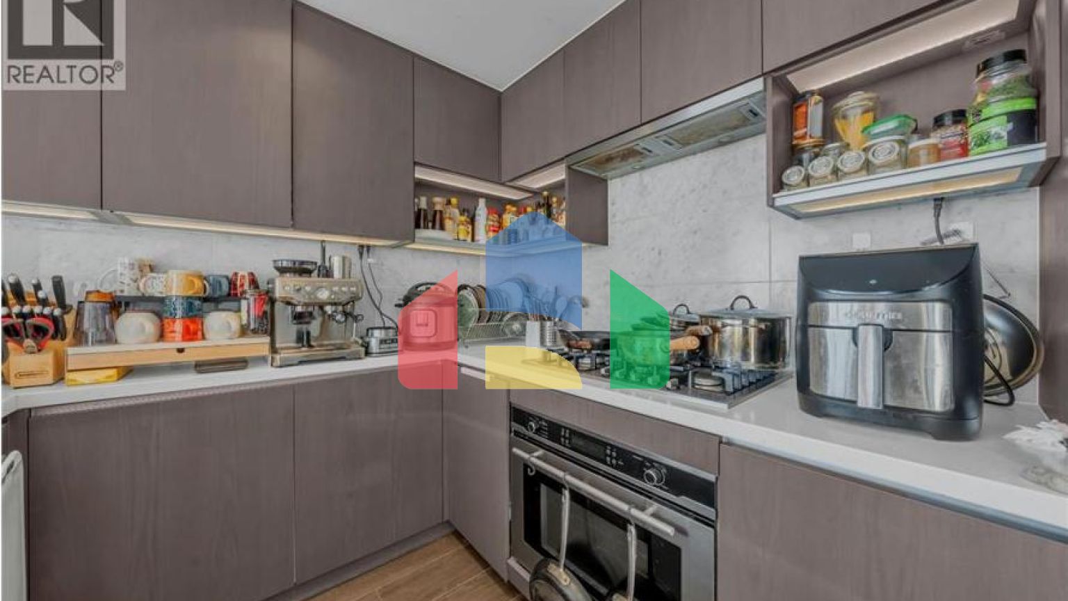 Residential - Single Family Home - Burnaby, Canada - Canada