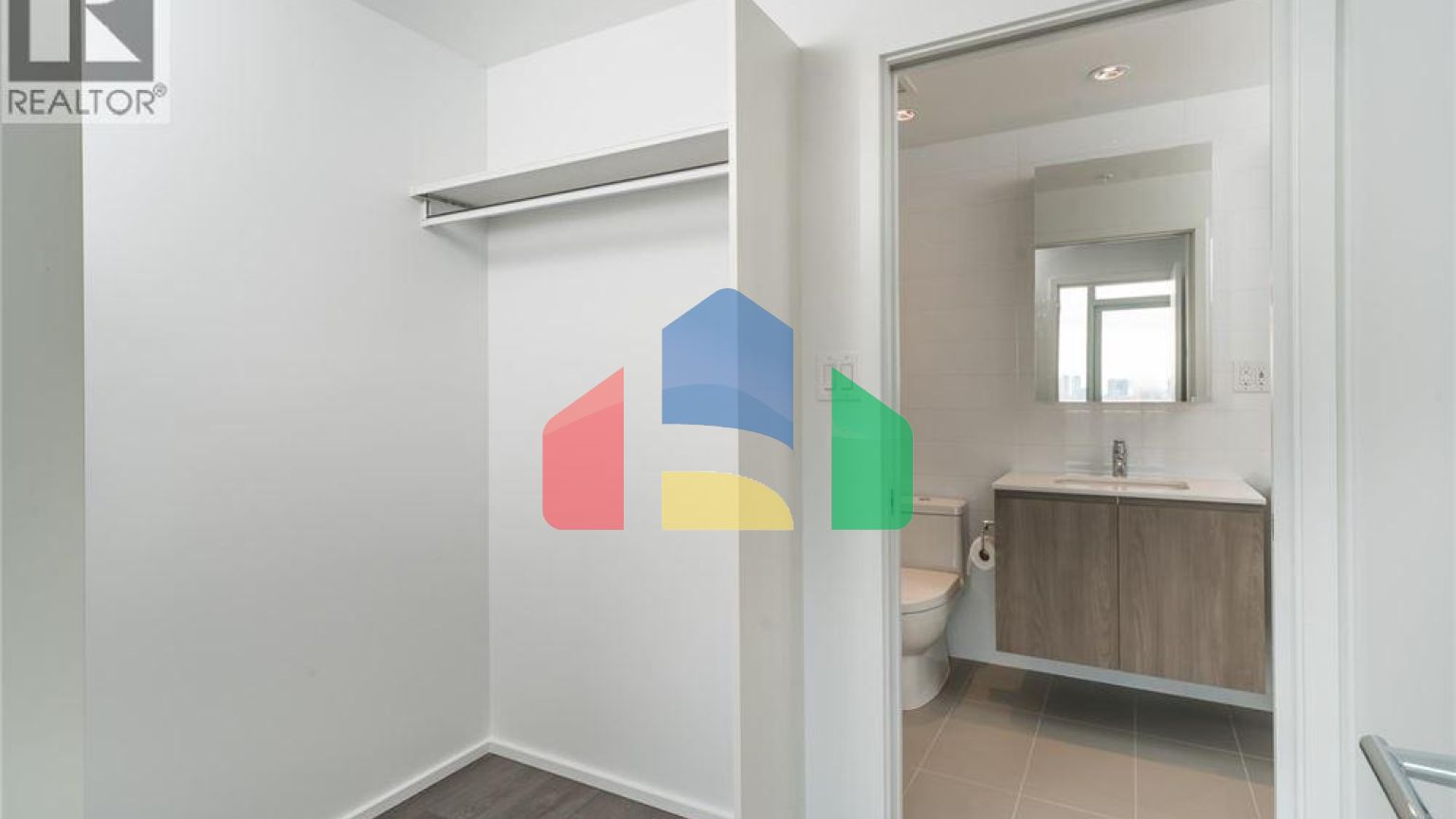 Residential - Single Family Home - Burnaby, Canada - Canada