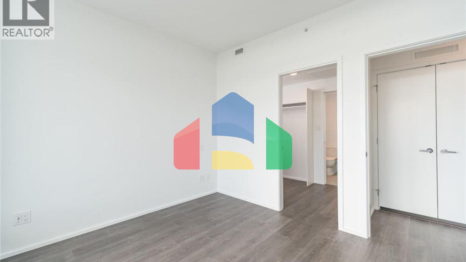 Residential - Single Family Home - Burnaby, Canada - Canada