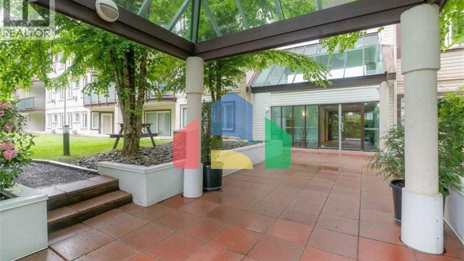 Residential - Single Family Home - Burnaby, Canada - Canada