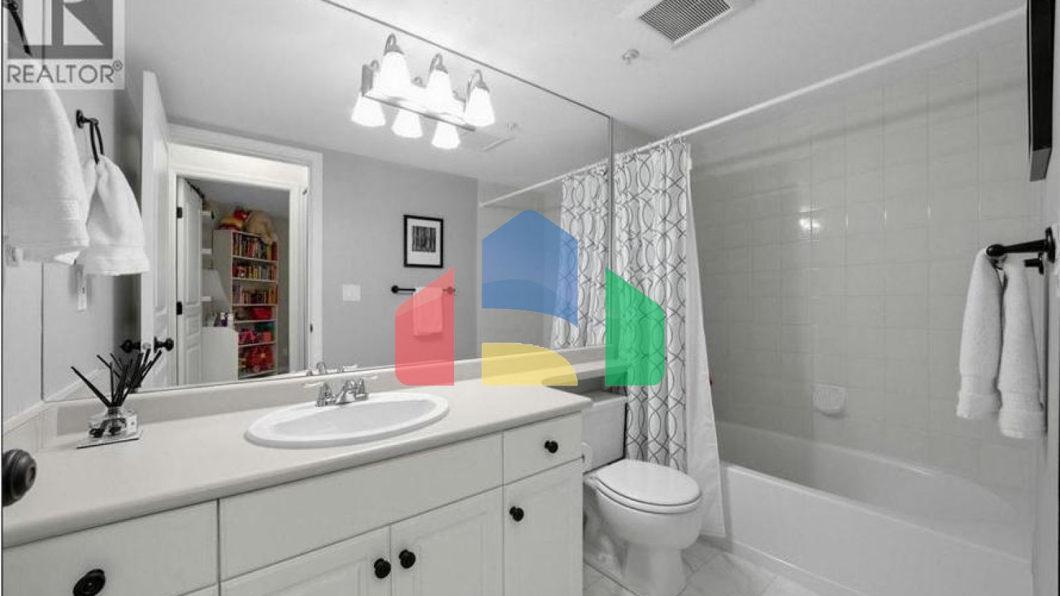 Residential - Single Family Home - Burnaby, Canada - Canada