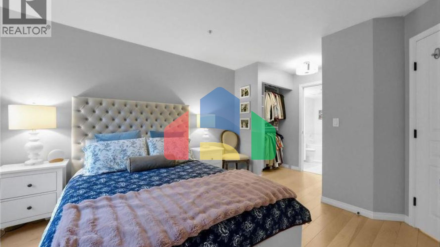 Residential - Single Family Home - Burnaby, Canada - Canada