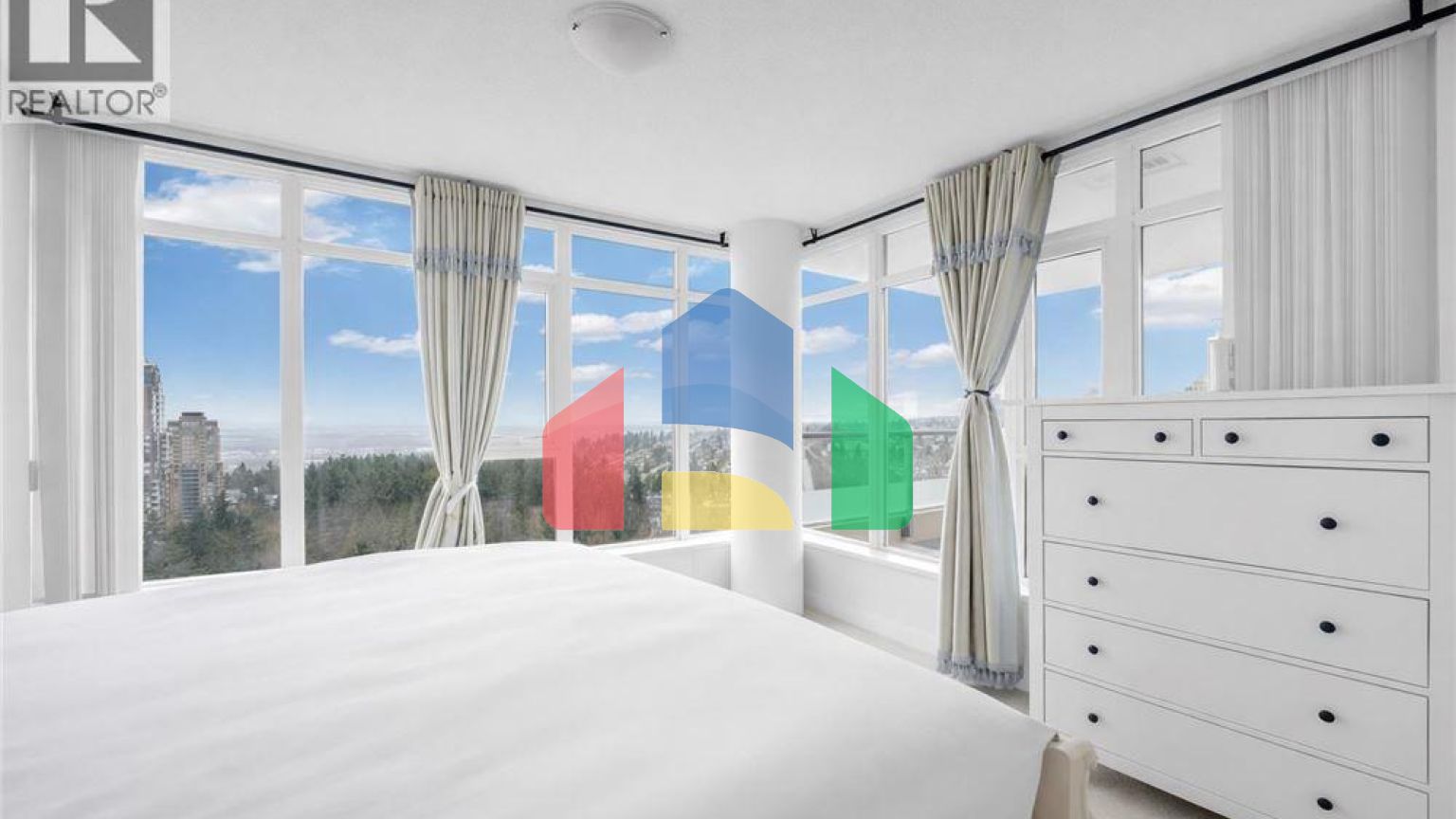 Residential - Single Family Home - Burnaby, Canada - Canada