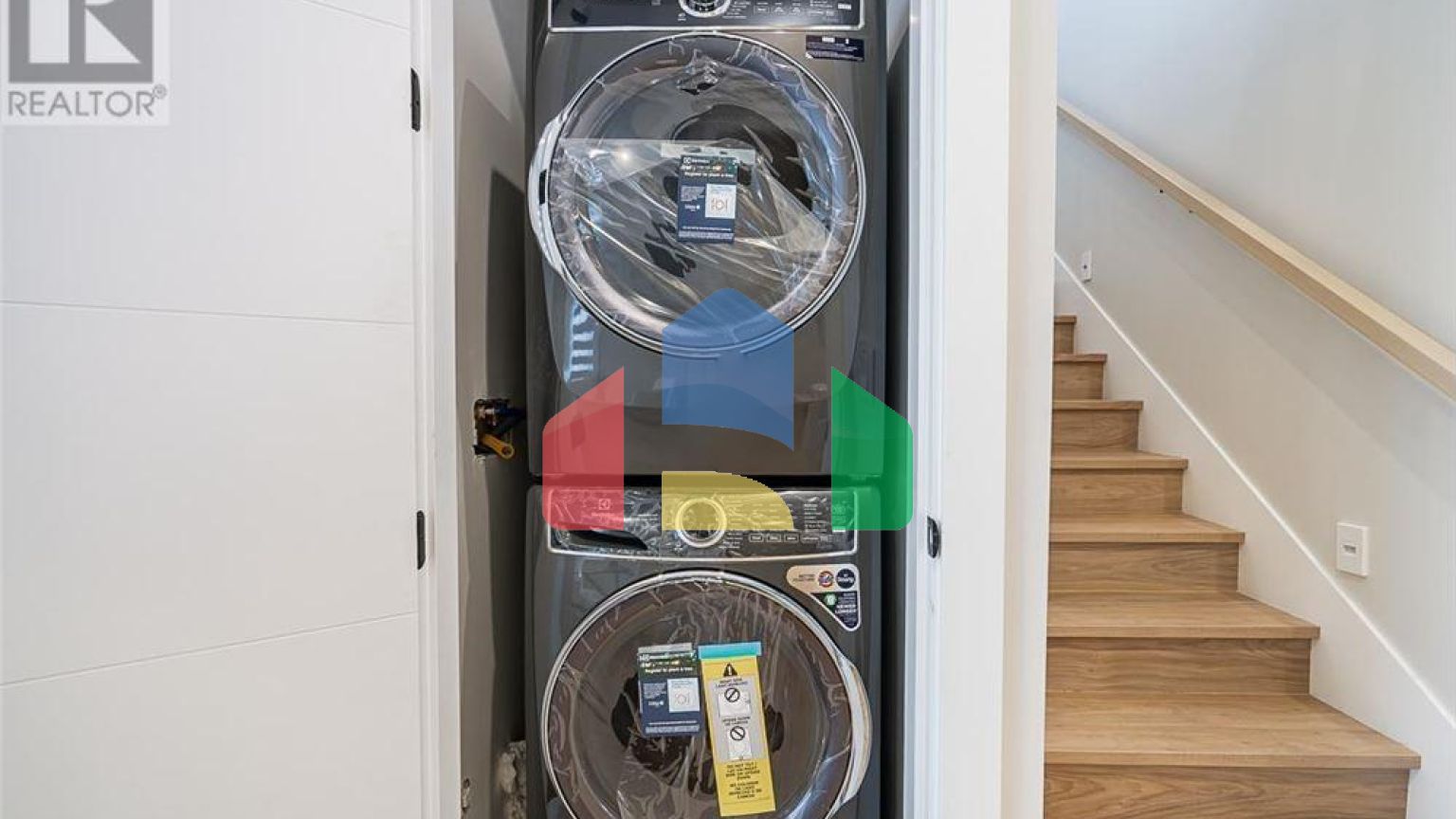 Residential - Condo/Apartment - Burnaby, Canada - Canada