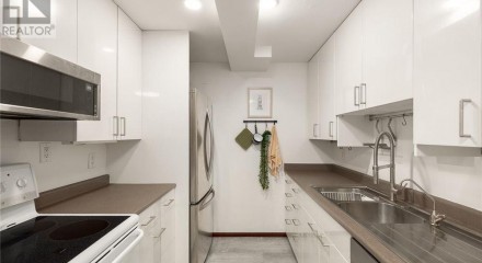 Residential - Condo/Apartment - Burnaby, Canada - Canada