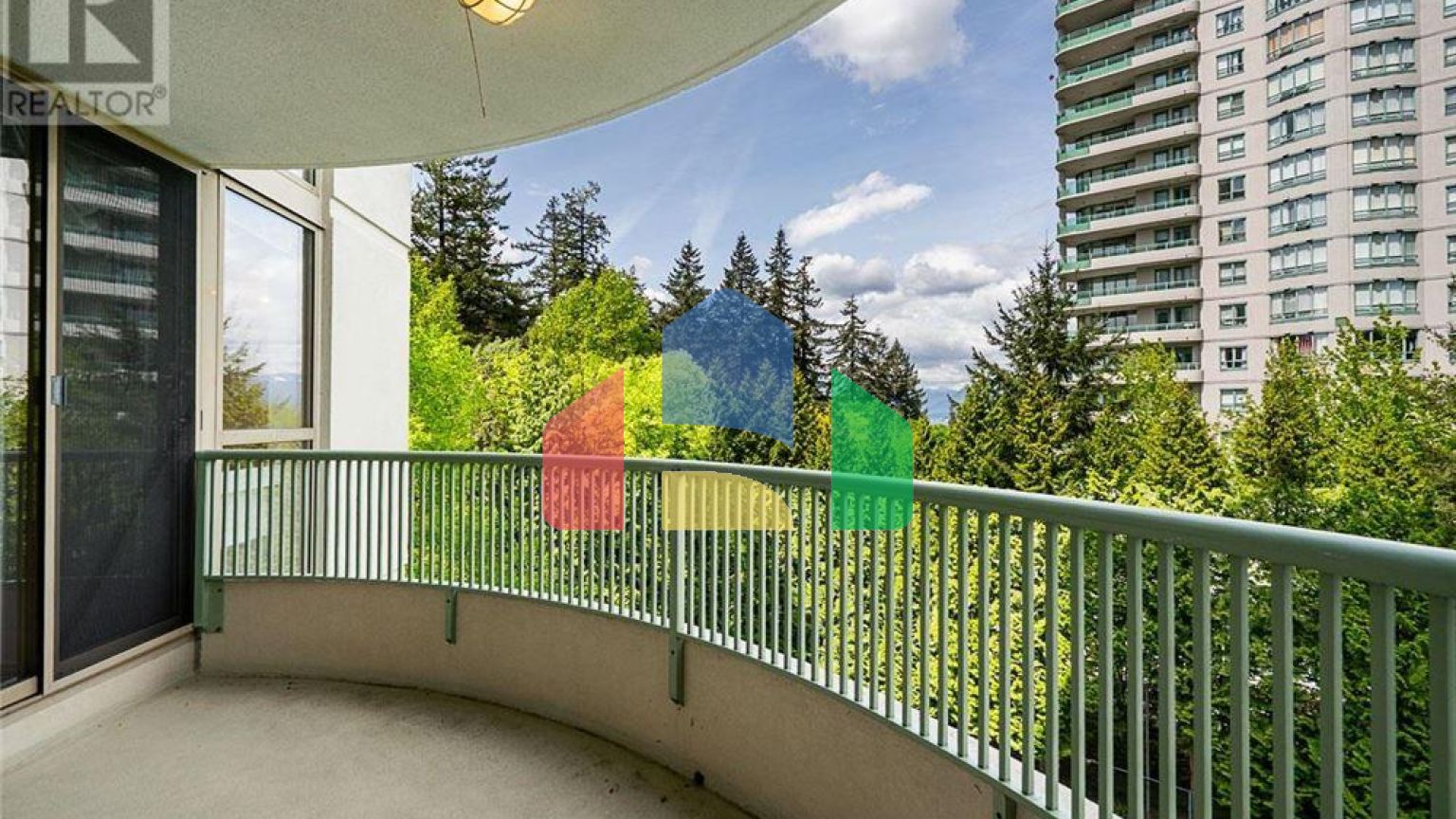 Residential - Condo/Apartment - Burnaby, Canada - Canada