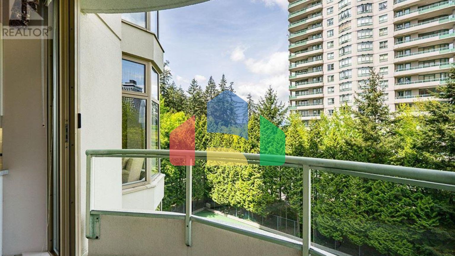 Residential - Condo/Apartment - Burnaby, Canada - Canada