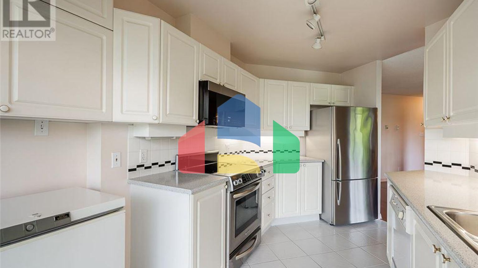 Residential - Condo/Apartment - Burnaby, Canada - Canada