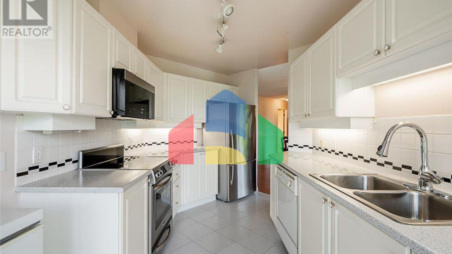 Residential - Condo/Apartment - Burnaby, Canada - Canada