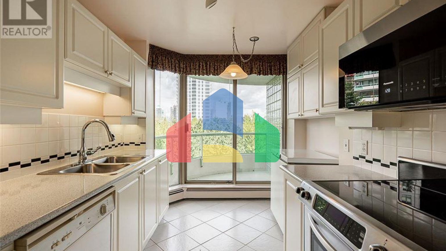 Residential - Condo/Apartment - Burnaby, Canada - Canada