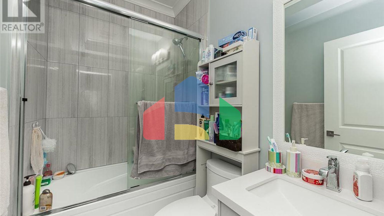 Residential - Single Family Home - Burnaby, Canada - Canada