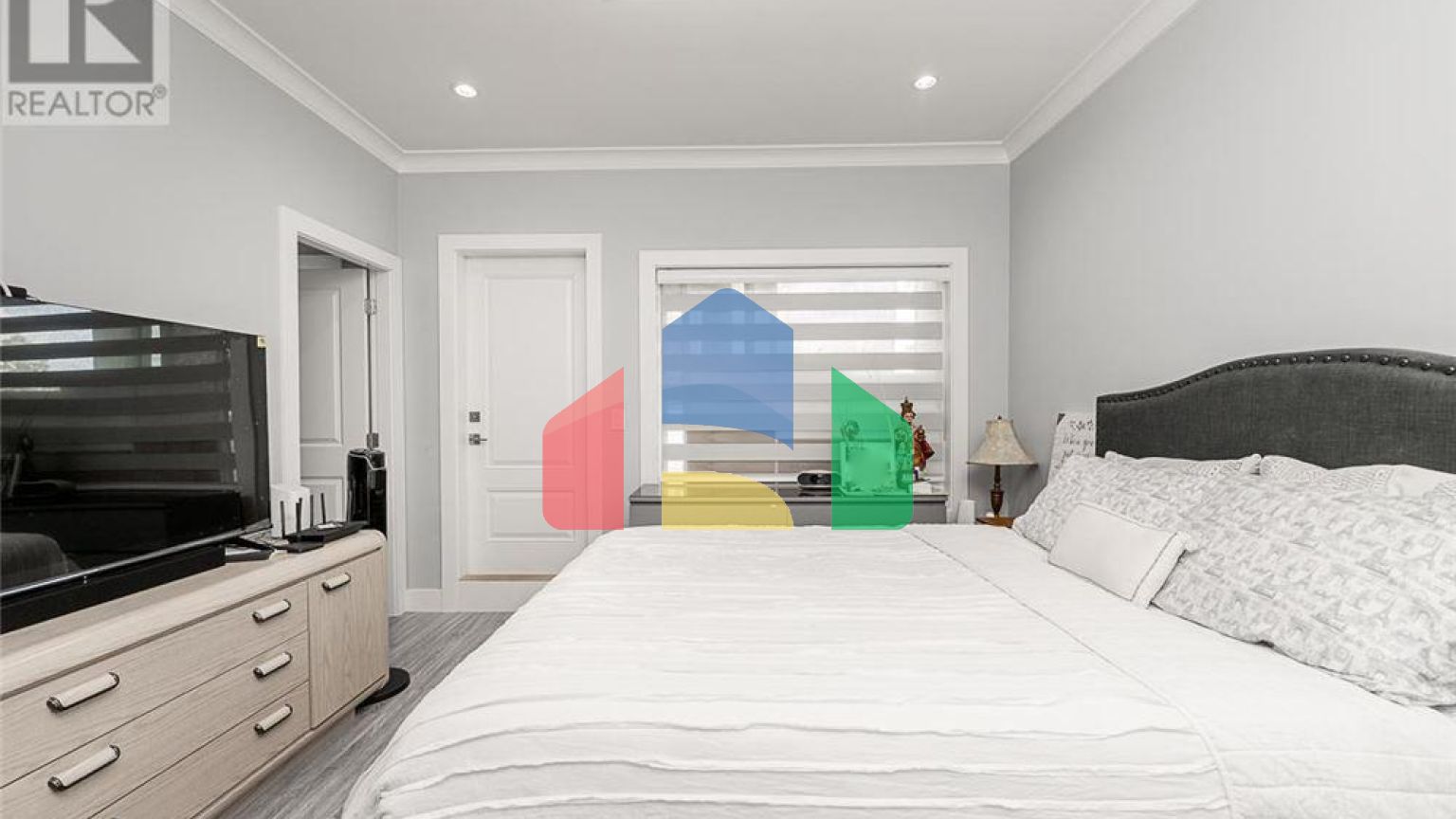 Residential - Single Family Home - Burnaby, Canada - Canada