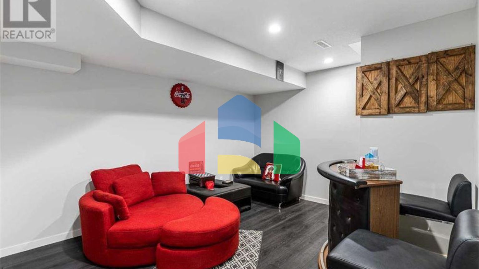 Residential - Single Family Home - Calgary, Canada - Canada