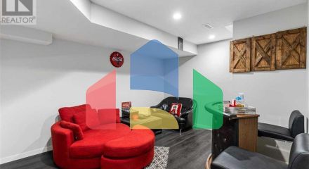 Residential - Single Family Home - Calgary, Canada - Canada