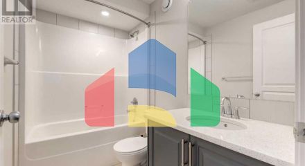 Residential - Single Family Home - Calgary, Canada - Canada