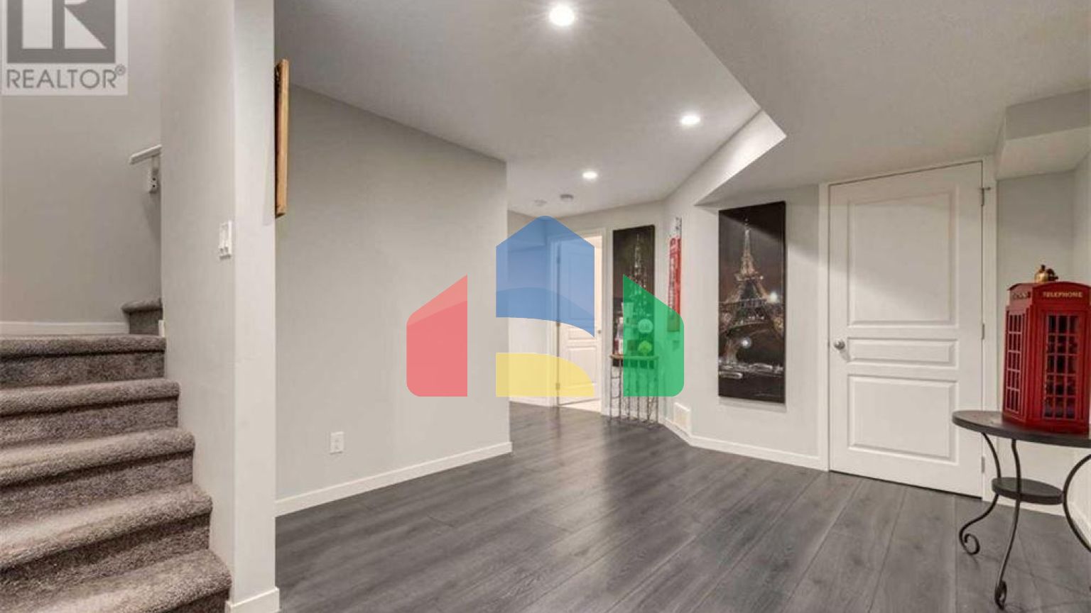 Residential - Single Family Home - Calgary, Canada - Canada