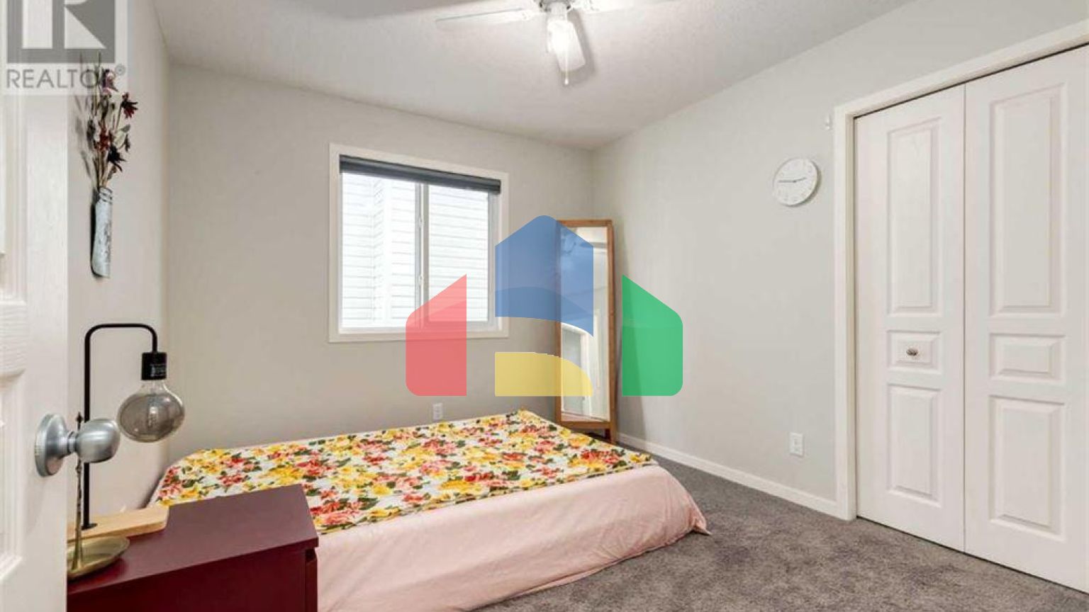 Residential - Single Family Home - Calgary, Canada - Canada