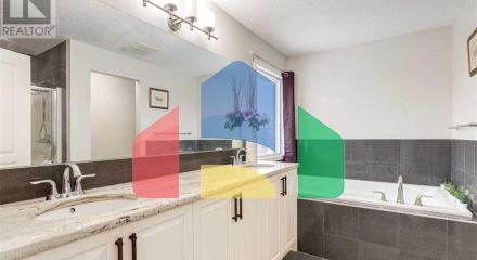 Residential - Single Family Home - Calgary, Canada - Canada