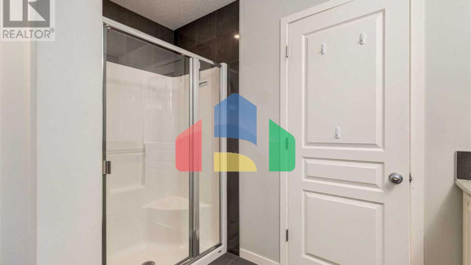 Residential - Single Family Home - Calgary, Canada - Canada