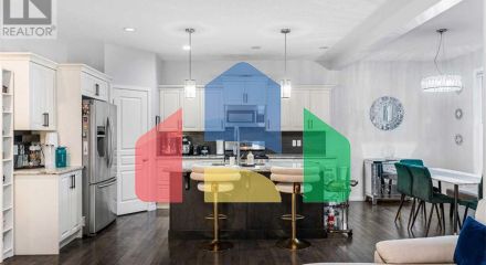 Residential - Single Family Home - Calgary, Canada - Canada