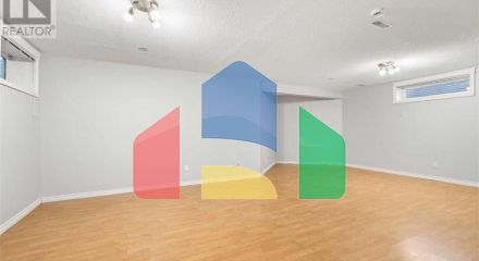 Residential - Single Family Home - Calgary, Canada - Canada