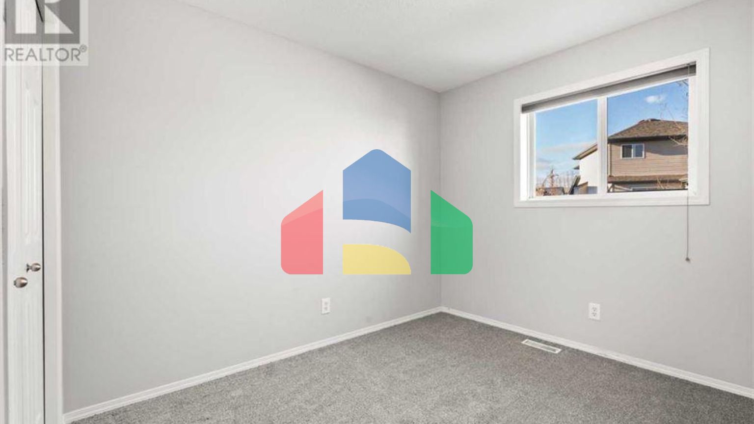 Residential - Single Family Home - Calgary, Canada - Canada