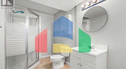 Residential - Single Family Home - Calgary, Canada - Canada