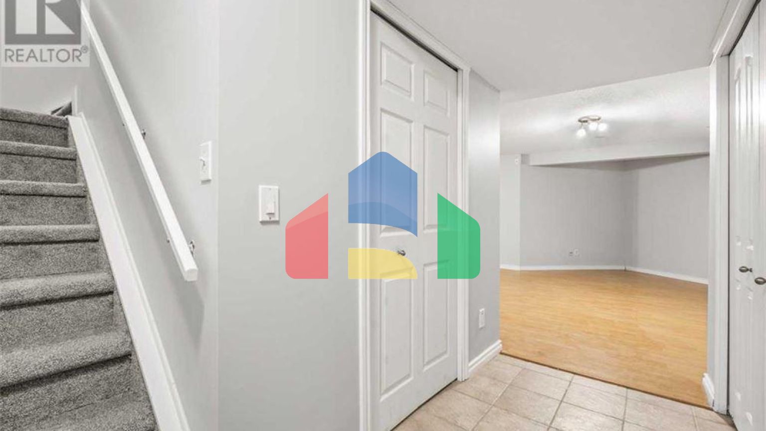 Residential - Single Family Home - Calgary, Canada - Canada