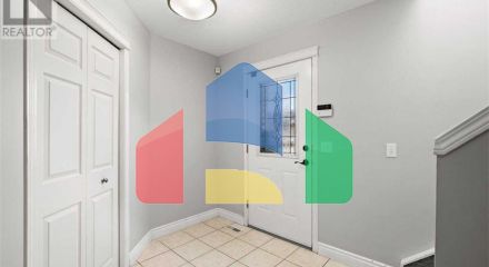Residential - Single Family Home - Calgary, Canada - Canada