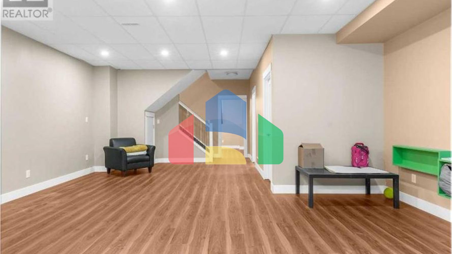 Residential - Single Family Home - Calgary, Canada - Canada