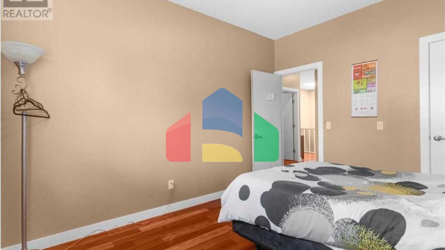 Residential - Single Family Home - Calgary, Canada - Canada