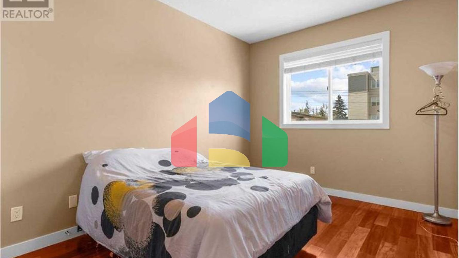 Residential - Single Family Home - Calgary, Canada - Canada