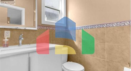 Residential - Single Family Home - Calgary, Canada - Canada