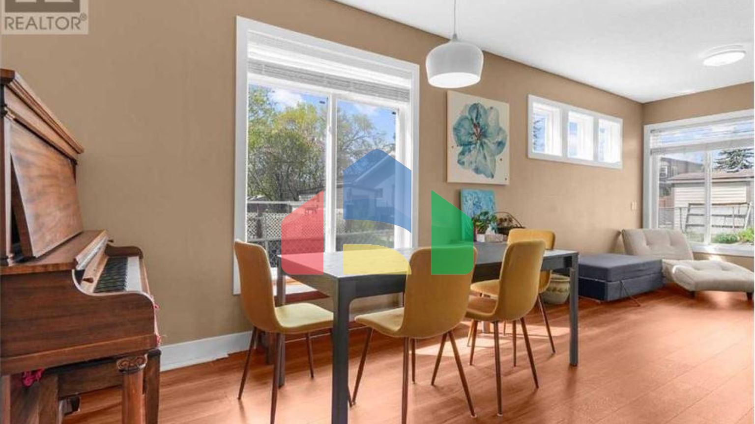 Residential - Single Family Home - Calgary, Canada - Canada