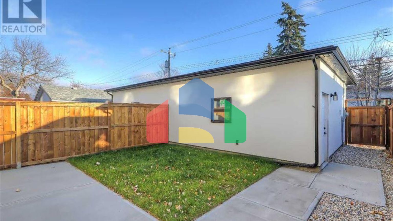 Residential - Single Family Home - Calgary, Canada - Canada