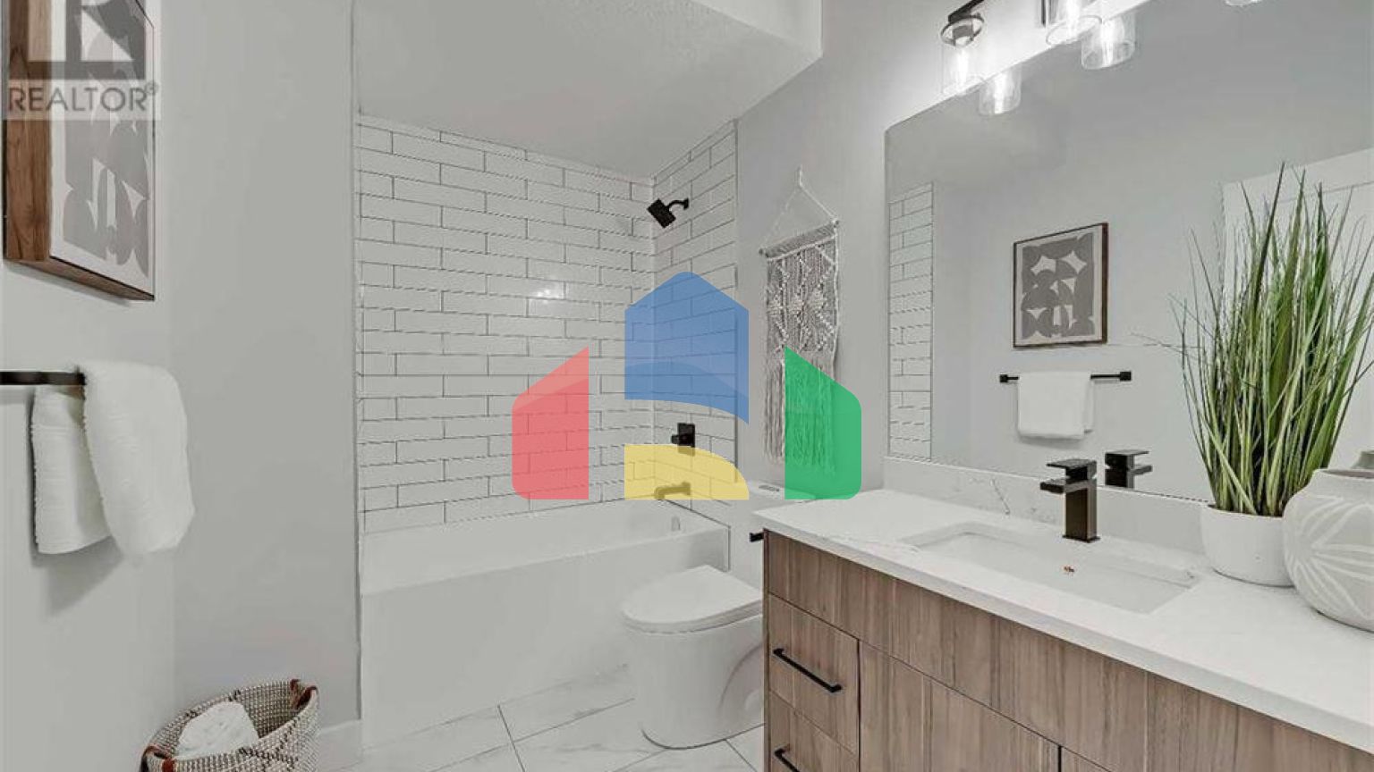 Residential - Single Family Home - Calgary, Canada - Canada