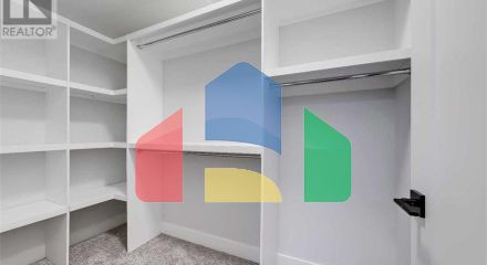 Residential - Single Family Home - Calgary, Canada - Canada