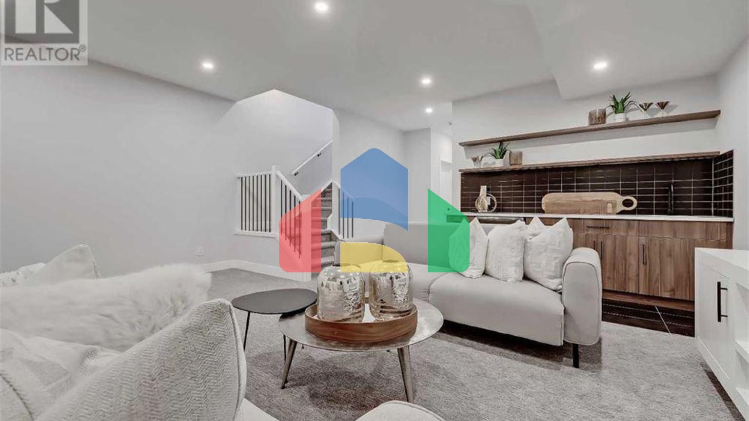 Residential - Single Family Home - Calgary, Canada - Canada