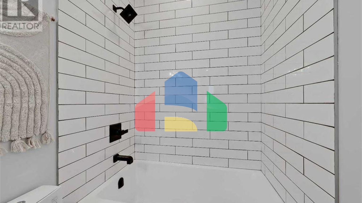 Residential - Single Family Home - Calgary, Canada - Canada