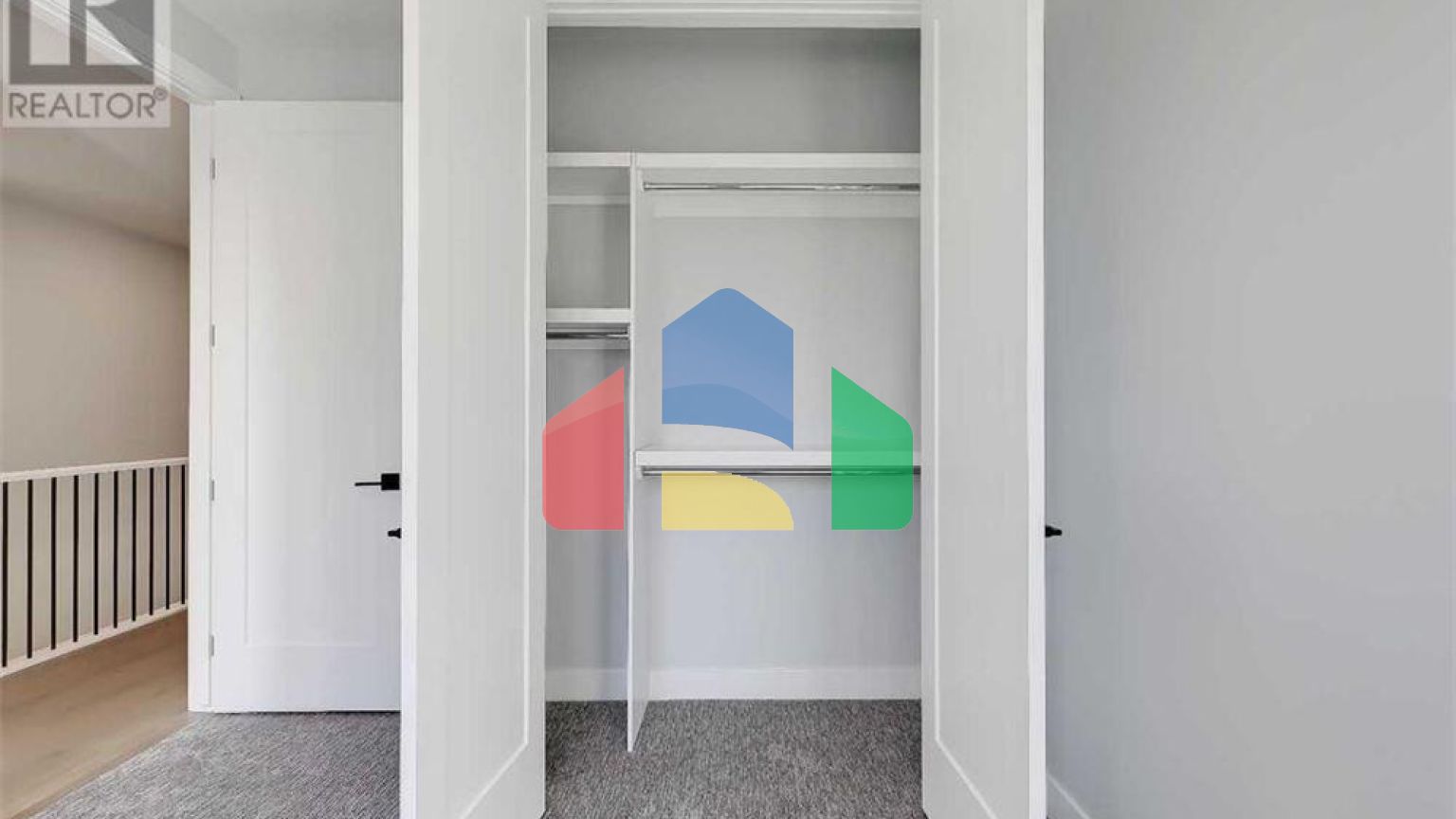 Residential - Single Family Home - Calgary, Canada - Canada