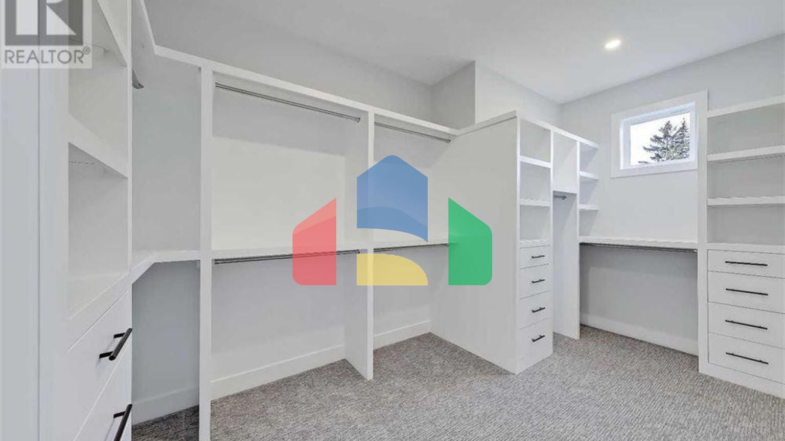 Residential - Single Family Home - Calgary, Canada - Canada