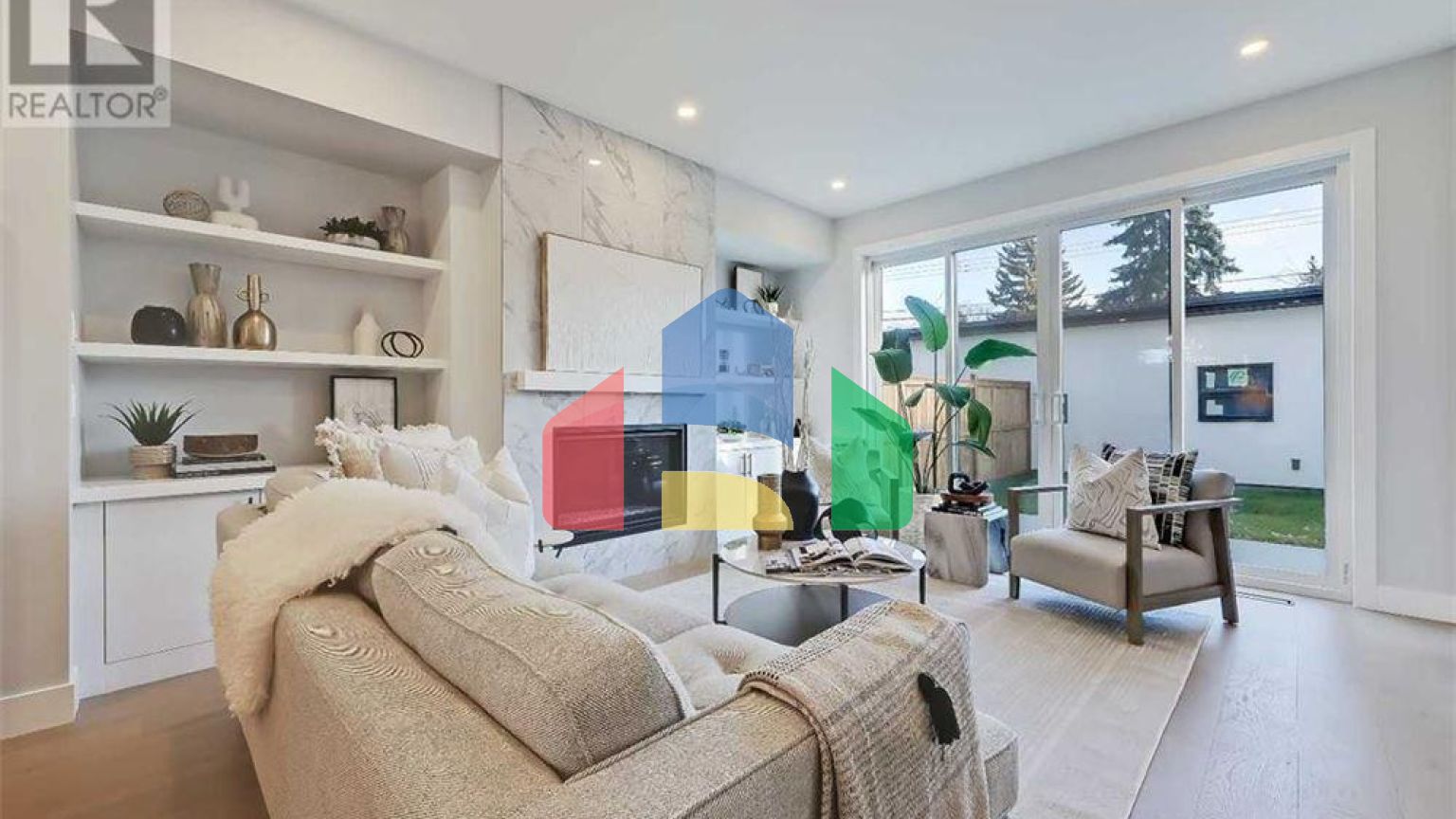 Residential - Single Family Home - Calgary, Canada - Canada