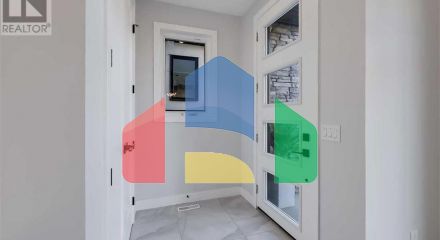 Residential - Single Family Home - Calgary, Canada - Canada