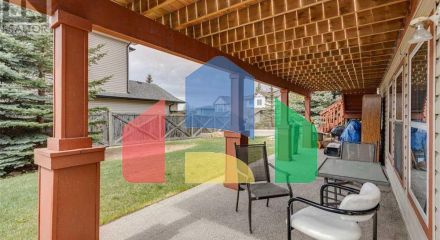 Residential - Single Family Home - Calgary, Canada - Canada