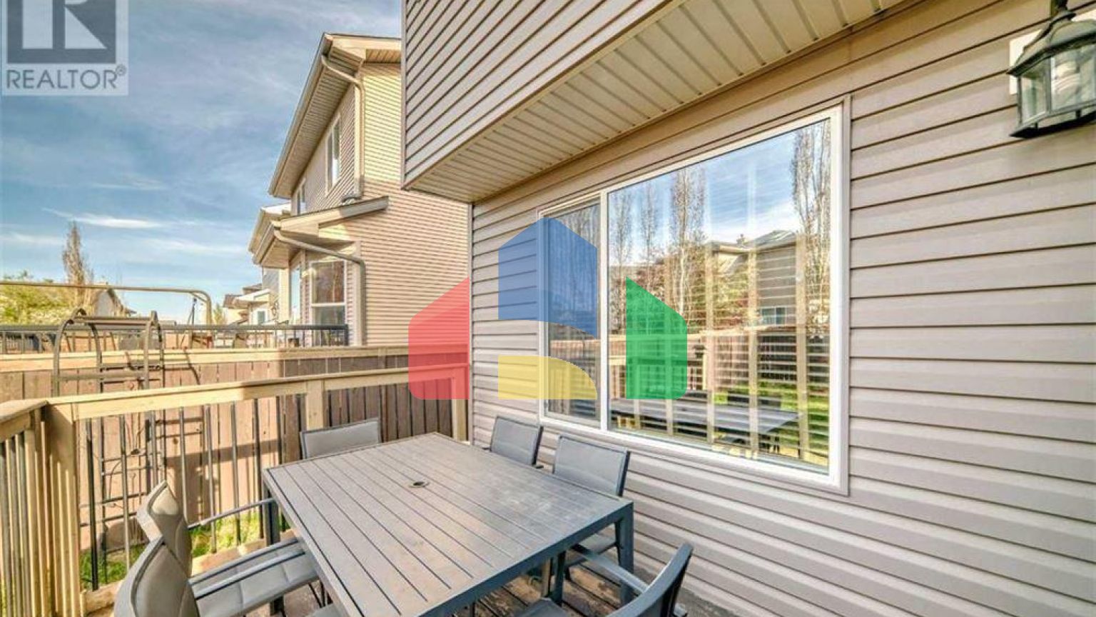 Residential - Single Family Home - Calgary, Canada - Canada