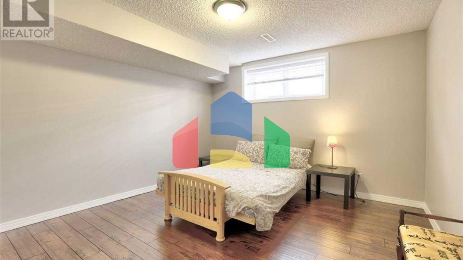 Residential - Single Family Home - Calgary, Canada - Canada